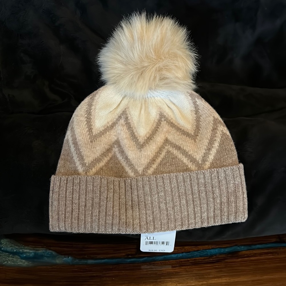 Free People NWT Range Knit Pom Beanie OS in Natural Combo - Picture 3 of 6